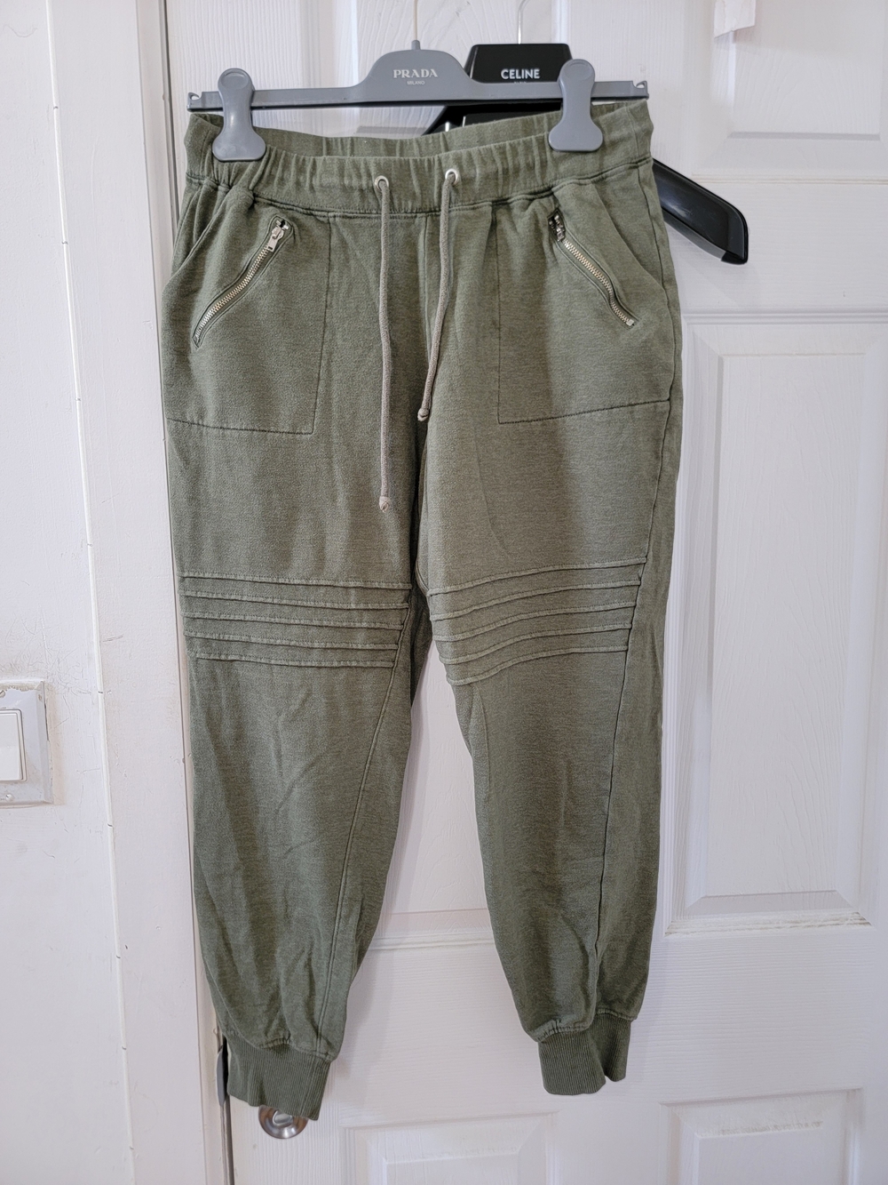 Free W/ Purcha love, Fire Olive Green Women's Jogger Sweatpants with Zip Pockets